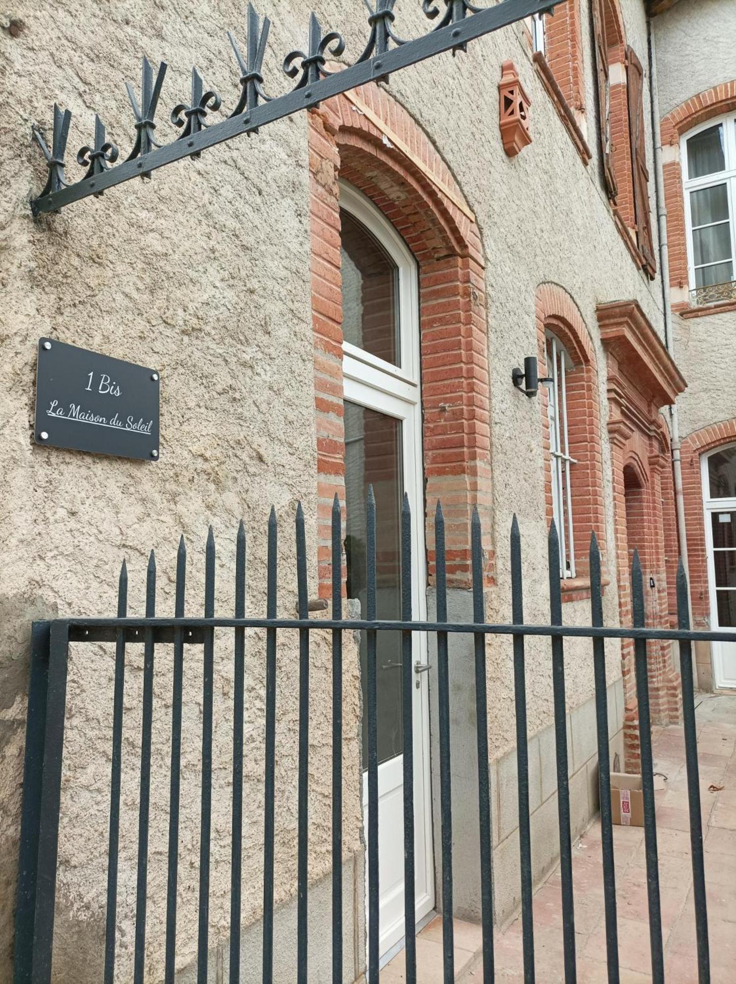 La Maison Du Soleil LʼIsle-Jourdain Exterior foto